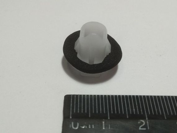 Пістон кріплення молдингу, арки Nissan (15765) (76882JG10A) | Зображення 1