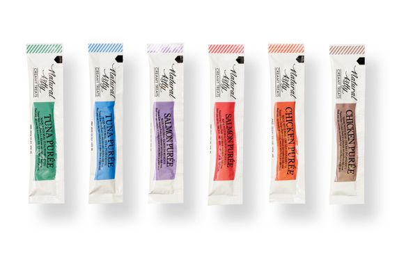 Лакомство для котов с тунцом Natural Kitty Functional Creamy Treat Tuna Puree Weight Control/Sterilised, 4 шт х 12 гр | Зображення 2