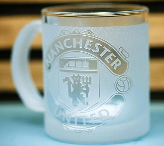 Скляна чашка 320 мл ФК Манчестер Юнайтед FC Manchester United з гравіюванням подарунок    футбольна кружка | Зображення 2