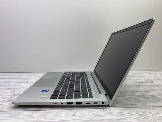 Ультрабук Б-клас HP ProBook 440 G10 / 14" (1920x1080) IPS / Intel Core i5-1335U (10 (12) ядер по 3.4 - 4.6 GHz) / 16 GB DDR4 / 256 GB SSD / Intel Iris Xe Graphics / WebCam б/в | Зображення 4