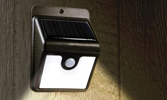 Уличный светильник на солнечной батарее с датчиком движения Ever Brite | Зображення 4