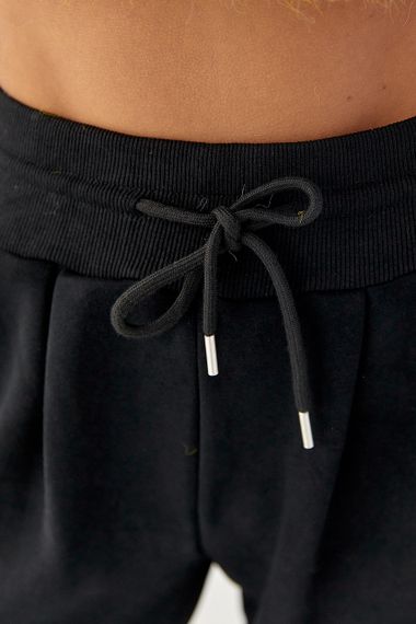 Теплі однотонні спортивні штани зі складками - чорний цвет, XL (є розміри) | Зображення 3