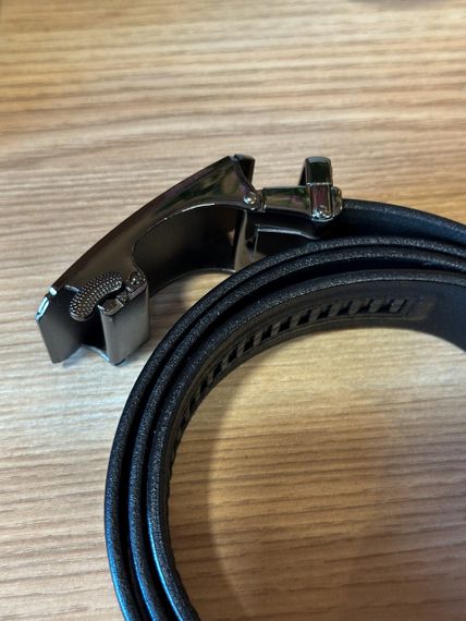 Мужской кожаный ремень с пряжкой автомат 8490 | Зображення 6