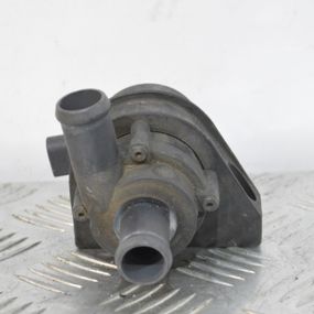 Водяний насос 1.6 / 2.0 TDI Skoda Octavia Superb Yeti 2004-2017 Помпа водяна Шкода Октавія Суперб Йеті 06H965561