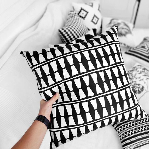 Подушка декоративная Soft Black and white ornament 45х45 см (45PST_FLORA009) | Зображення 2