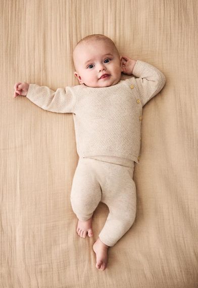 Дитячий комплект (кофтина + штанці) для новонароджених H&M 56 см Бежевий (26012704B) | Зображення 5