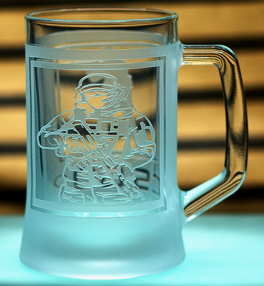 Пивний келих 670 мл CS GO КС ГО з гравіюванням подарунок для геймера фаната  ігровий кухоль для пива | Зображення 3