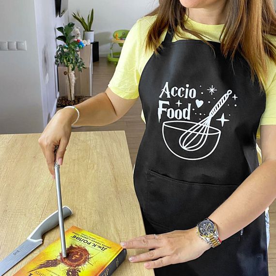 Фартух з написом Accio food (Гарри Поттер) 75х51 см (FRT_23J008)