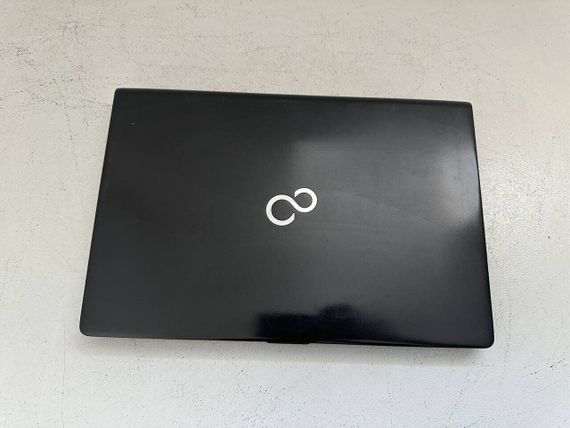 Ультрабук Б-класс Fujitsu LifeBook S936 / 13.3" (1920x1080) TN / Intel Core i7-6600U (2 (4) ядра по 2.6 - 3.4 GHz) / 8 GB DDR4 / 128 GB SSD / Intel HD Graphics 520 / WebCam / VGA б/у | Зображення 7