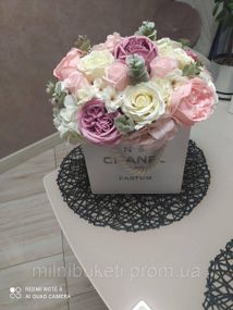 Букет із мильних квітів дерев'яній коробці "Chanel"_5 розмір М