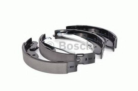 Гальмівні колодки барабані BOSCH 0986487555 на VW SAVEIRO V