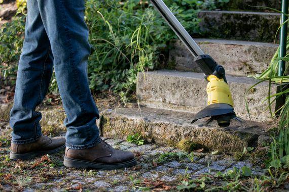 Тример садовий Karcher WRE 18-55 для видалення бур'янів, акум., 18В, 2.85кг, Solo (без АКБ та ЗП) (1.445-244.0) | Зображення 3
