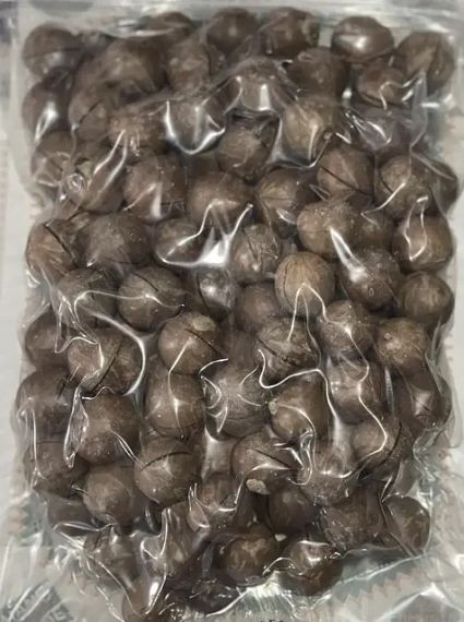 Орех макадамия в скарлупе с ключом 500г (пакет)