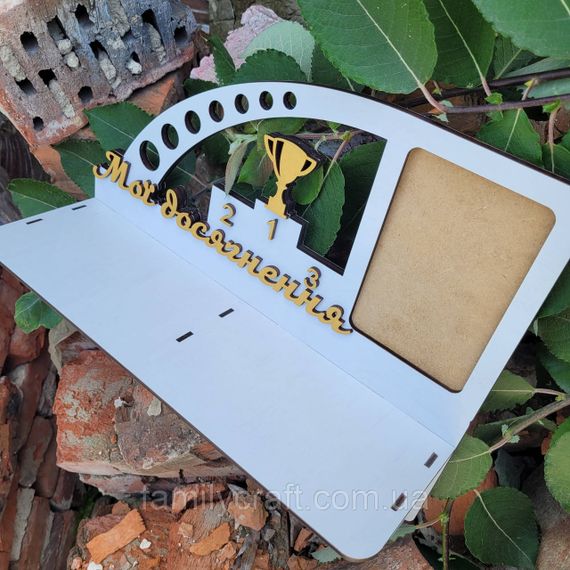 Медальница с фоторамкой и полкой для кубков Деревянный держатель для медалей Органайзер для наград | Зображення 2