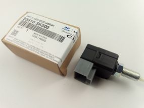 Датчик вмикання гальма (педалі) Hyundai/KIA, MOBIS (938103K000) (93810-3K000)