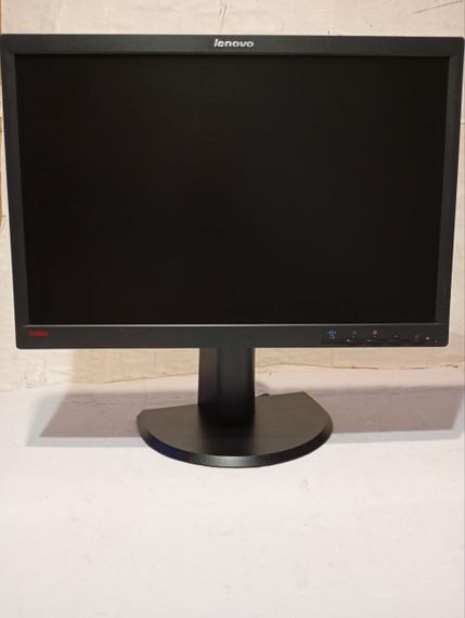 Комплект ПК: Lenovo ThinkCentre E73 Tower / Intel Core i3-4170 (2 (4) ядра по 3.7 GHz) / 8 GB DDR3 / 500 GB HDD / Intel HD Graphics 4400 + Монітор Lenovo ThinkVision L2251pwD / 22" (1920x1080) TN / 1x DVI, 1x VGA / VESA 100x100 б/в | Зображення 6