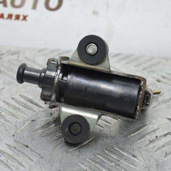 Клапан EGR 1.4 D-4D Toyota Yaris Verso 1999-2005 вакуумний клапан Тойота Яріс Версо 2581933010 1397000790 | Зображення 1