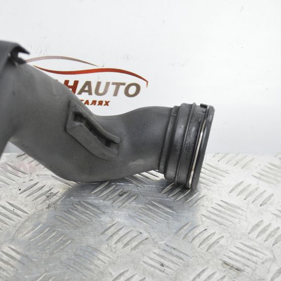 Патрубок інтеркулера 1.9 TDI Volkswagen Golf IV Фольксваген Гольф 4 1J0145770Q | Зображення 1