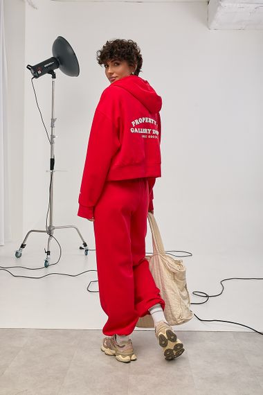 Спортивний костюм вільного фасону з вишитим написом - червоний цвет, M/L (є розміри) | Зображення 1