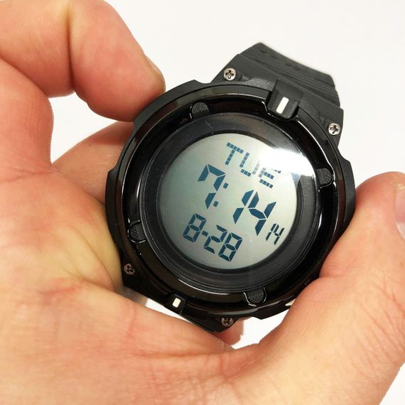 Годинник наручний чоловічий SKMEI 2010BKWT BLACK-WHITE, годинник армійський скмей, годинник спортивний. Колір: чорний | Зображення 9