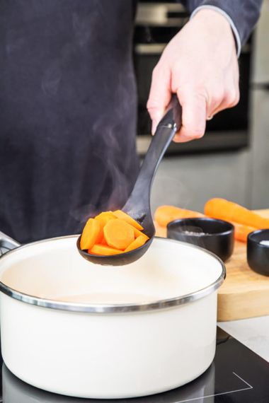 Ложка для сервірування KitchenAid Classic KCG004OHOBE 34 см чорна | Зображення 3