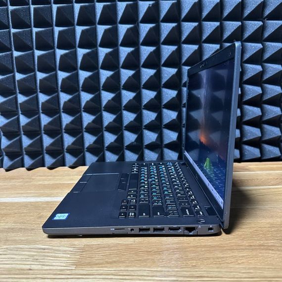 Ультрабук Dell Latitude 5400 / 14" (1920x1080) IPS / Intel Core i5-8265U (4 (8) ядра по 1.6 - 3.9 GHz) / 8 GB DDR4 / 256 GB SSD / Intel UHD Graphics / WebCam б/у | Зображення 3