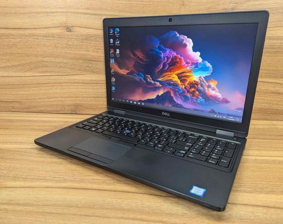 Ультрабук Dell Latitude 5590 / 15.6" (1366x768) TN / Intel Core i5-7300U (2 (4) ядра по 2.6 - 3.5 GHz) / 8 GB DDR4 / 256 GB SSD / Intel HD Graphics 620 / WebCam / HDMI / Windows 10 б/у + Подарок Новая беспроводная мышь USB | Зображення 4