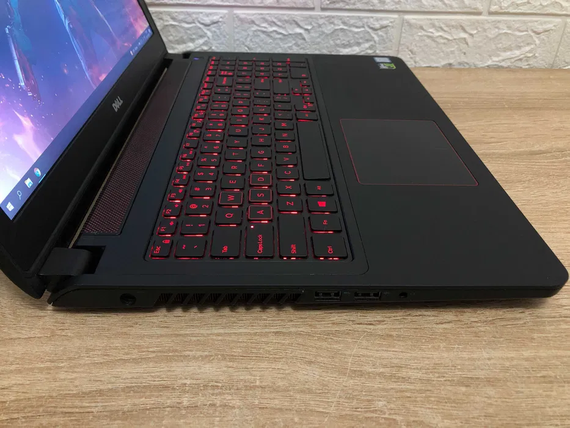 Ігровий Ноутбук Dell 5577 + CORE i7 + GTX 1050 4 GB + DDR4 + 512 SSD + Гарантія | Зображення 2