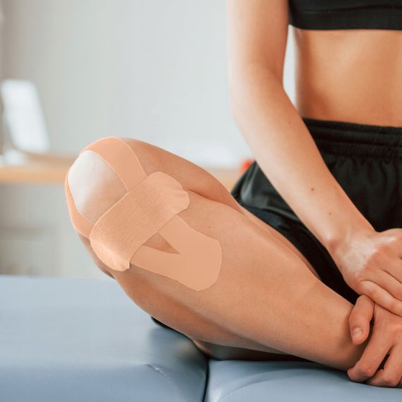 Стрічка кінезіологічна (кінезіо тейп) 4FIZJO 7.5 см x 5 м 4FJ0545 Biege (P-5907739318879) | Зображення 4