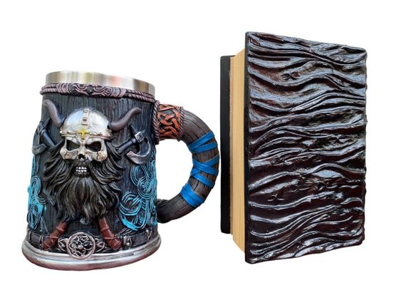 Подарунковий набір Кухоль 3D Скандинавський Воїн і Блокнот 3D «Книга, що дивиться у відповідь» | Зображення 1