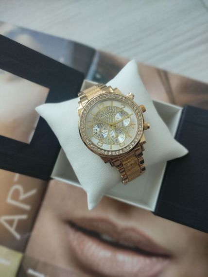 Жіночий наручний годинник Guess зі стразами gold | Зображення 1