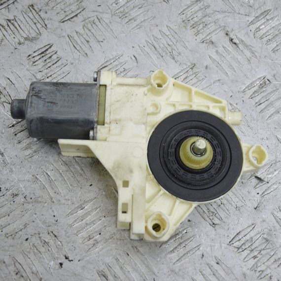 Моторчик склопідйомника задніх лівих дверей Renault Laguna III 2007-2015 Моторчик скла Рено 0130822330 | Зображення 1