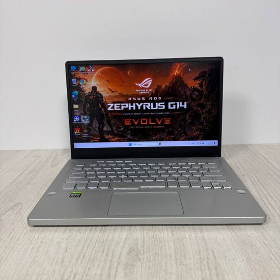 Ігровий ноутбук Asus ROG Zephyrus G14 GA401QM / 14" (1920x1080) IPS / AMD Ryzen 7 5800HS (8 (16) ядер по 2.8 - 4.4 GHz) / 16 GB DDR4 / 512 GB SSD / nVidia GeForce RTX 3060, 6 GB GDDR6, 192-bit б/в | Зображення 1