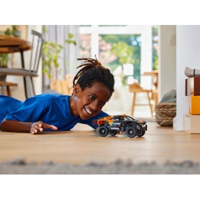 Конструктор LEGO Technic Автомобиль для гонок NEOM McLaren Extreme E 252 деталей (42166) | Зображення 6