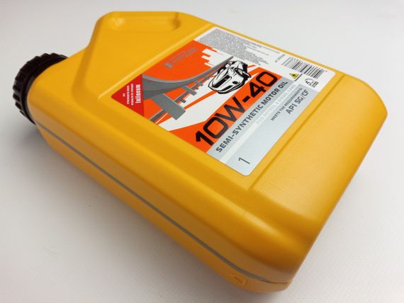 Олива моторна 10W-40 напівсинтетична KAMA OIL 1л.