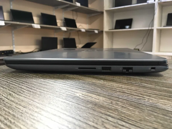 Ноутбук Dell Vostro 5581  15,6  FHD,IPS/i7-8565U/8GB/MX-130 2 GB/256 SSD | Зображення 3