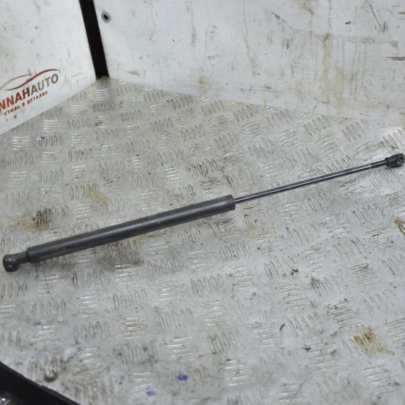 Амортизатор кришки багажника Peugeot 207 2006-2013 Газова пружина багажника Пежо 207 9650780480