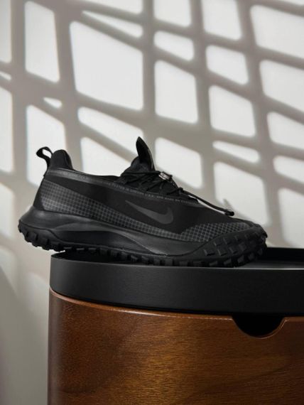 Кросівки ACG Mountain Fly Low GTX All Black , В'єтнам A4675  26,5 см 44 28 | Зображення 2