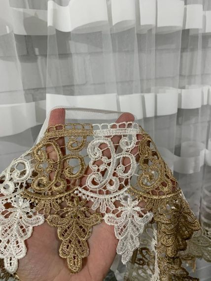 Готова коротка пошита молочна фіранка, тюль в смужку на кухню, з мереживом, фатин | Зображення 6