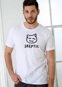 Футболка чоловіча із принтом "Skeptic" біла