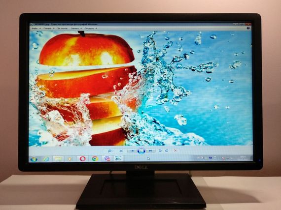 Монітор Dell Professional P2213t / 22" (1680x1050) TN LED / DisplayPort, VGA, DVI, 2x USB 2.0 б/в | Зображення 1