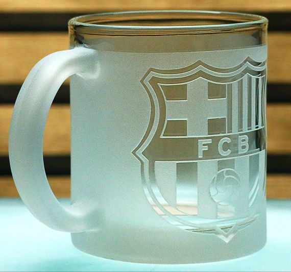 Скляна чашка 320 мл Barcelona з гравіюванням подарунок для фаната ФК Барселона футбольна кружка | Зображення 1
