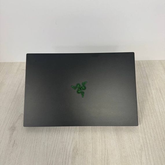 Ігровий ноутбук Razer Blade 15 RZ09-0409 / 15,6" (1920x1080) IPS / Intel Core i7-11800H (8 (16) ядер по 2,3 - 4,6 ГГц) / 16 ГБ DDR4 / 512 ГБ SSD NVMe / nVidia GeForce RTX 3080, 8 ГБ GDDR6, 256-біт / Веб-камера б/в | Зображення 5