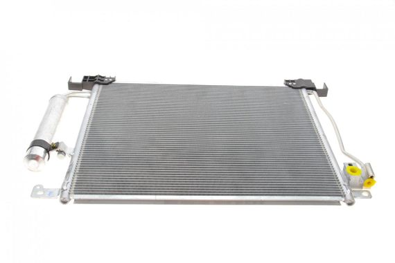 Радіатор кондиціонера з осушувачем Nissan Juke 1.2 1.6DIG-T 1.5dCi 10- 13015703