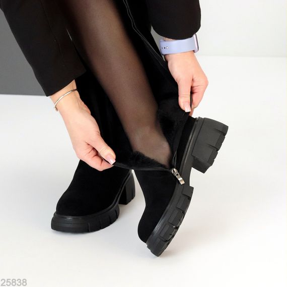 Молодежные черные замшевые ботфорты стрейч еврозима на тракторной подошве | Зображення 7