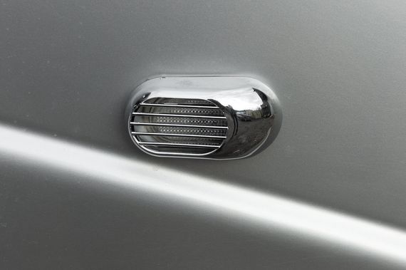 Решітка на повторювач `Овал` (2 шт, ABS) для Kia Rio 2000-2005 | Зображення 2