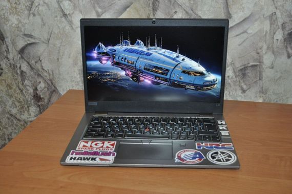 Ноутбук Б-клас Lenovo ThinkPad L13 Gen 2 / 13.3" (1920x1080) IPS / Intel Core i5-1145G7 (4 (8) ядра по 4.4 GHz) / 16 GB DDR4 / 256 GB SSD M.2 / Intel Iris Xe Graphics / WebCam / Windows 11 Pro б/в + Подарунок Бездротова мишка + флеш-накопичувач USB 32 ГБ | Зображення 3