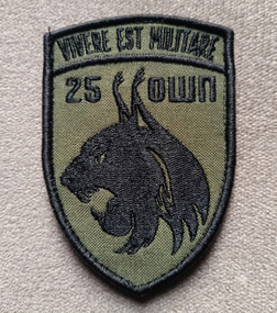 Шеврон 25 ОШП Vivere Est Militare (олива)