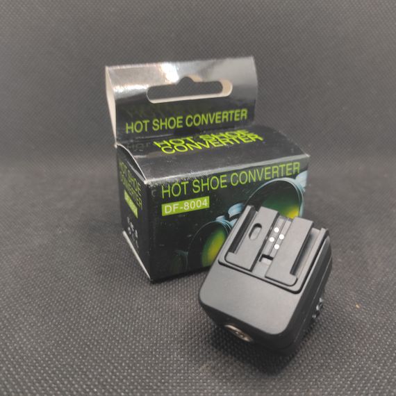Перехідник під спалах "Hot shoe converter" DF-8004