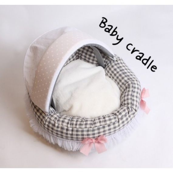 Лежанка люлька для собак Boris House Baby Cradle с плюшевым мартрасом белого цвета в клеточку | Зображення 4